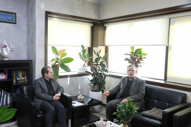 پیگیری مسائل و مشکلات مرتبط با فعالان اقتصادی و تولیدکنندگان در دیدار دو نماینده مجلس با معاون وزیر صمت